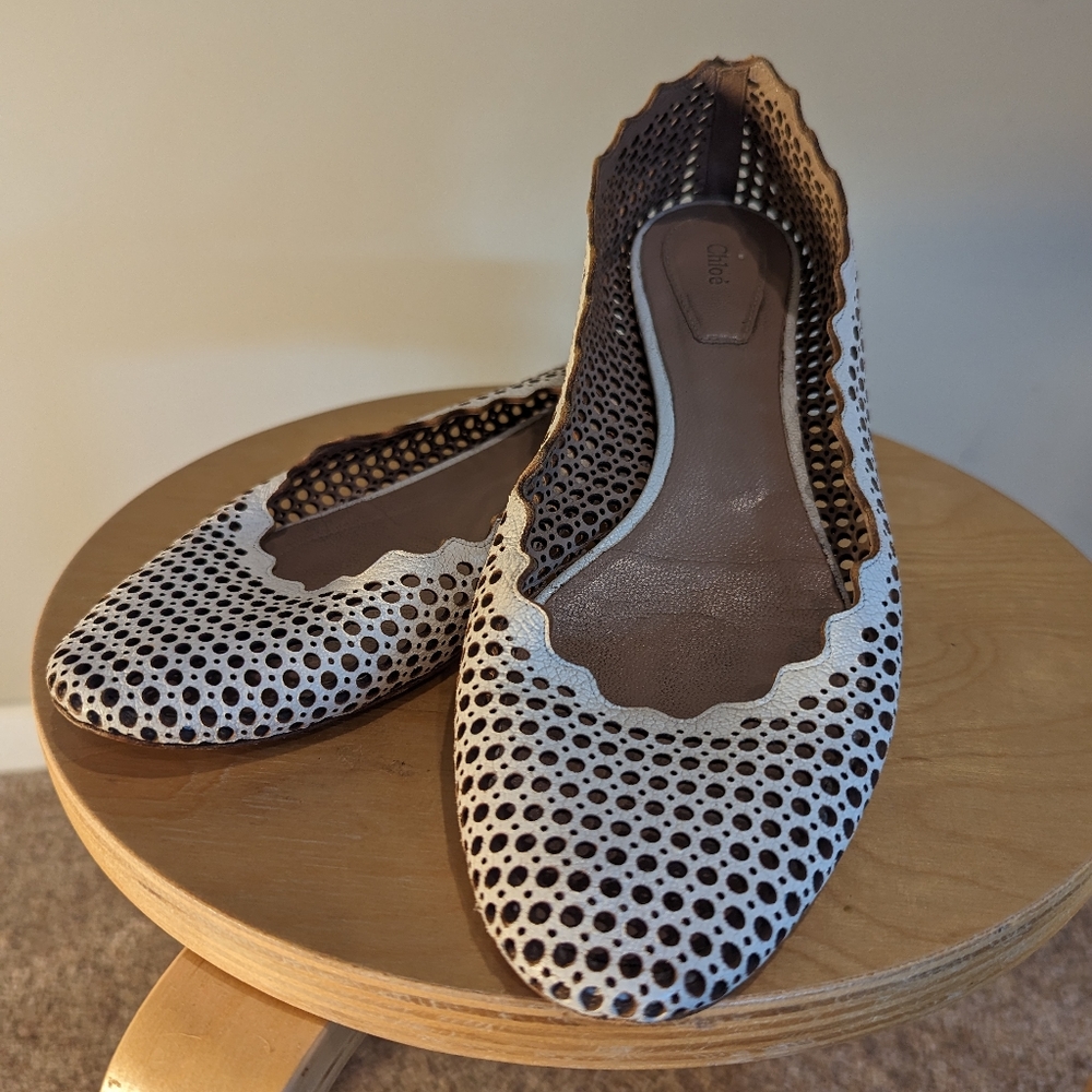 CHLOE Lauren White Perforated Laser Cut Leather Scalloped Ballet Flats Size 9